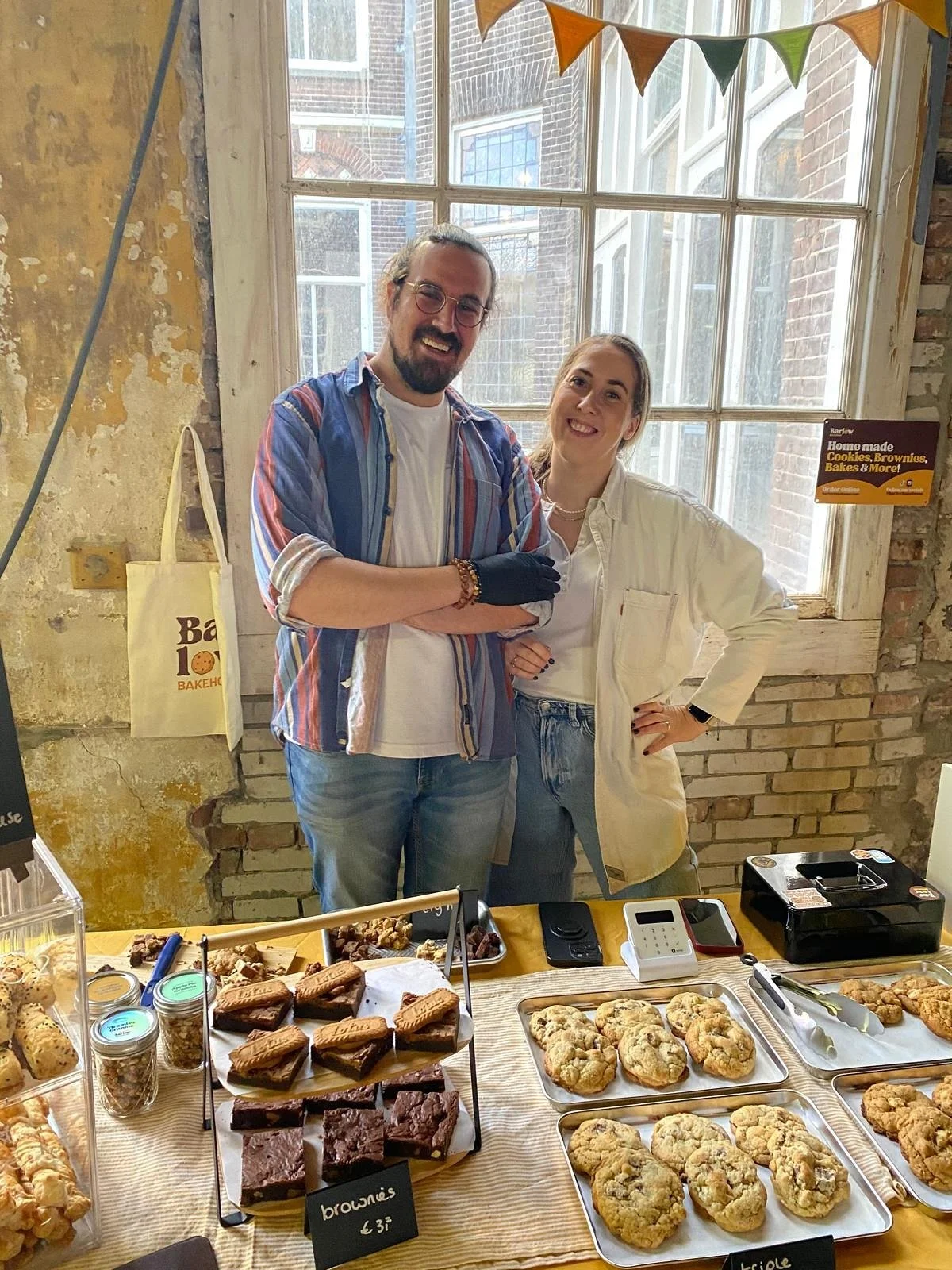 New cookies, new faces, same good vibes 🙌 Today was our last pop-up market of this year 🍪 Thank you to everyone who stopped by and made it such a special day 💛

Missed out? Order cookies and granolas at barlowbakehouse.com 📦

#barlowbakehouse #co