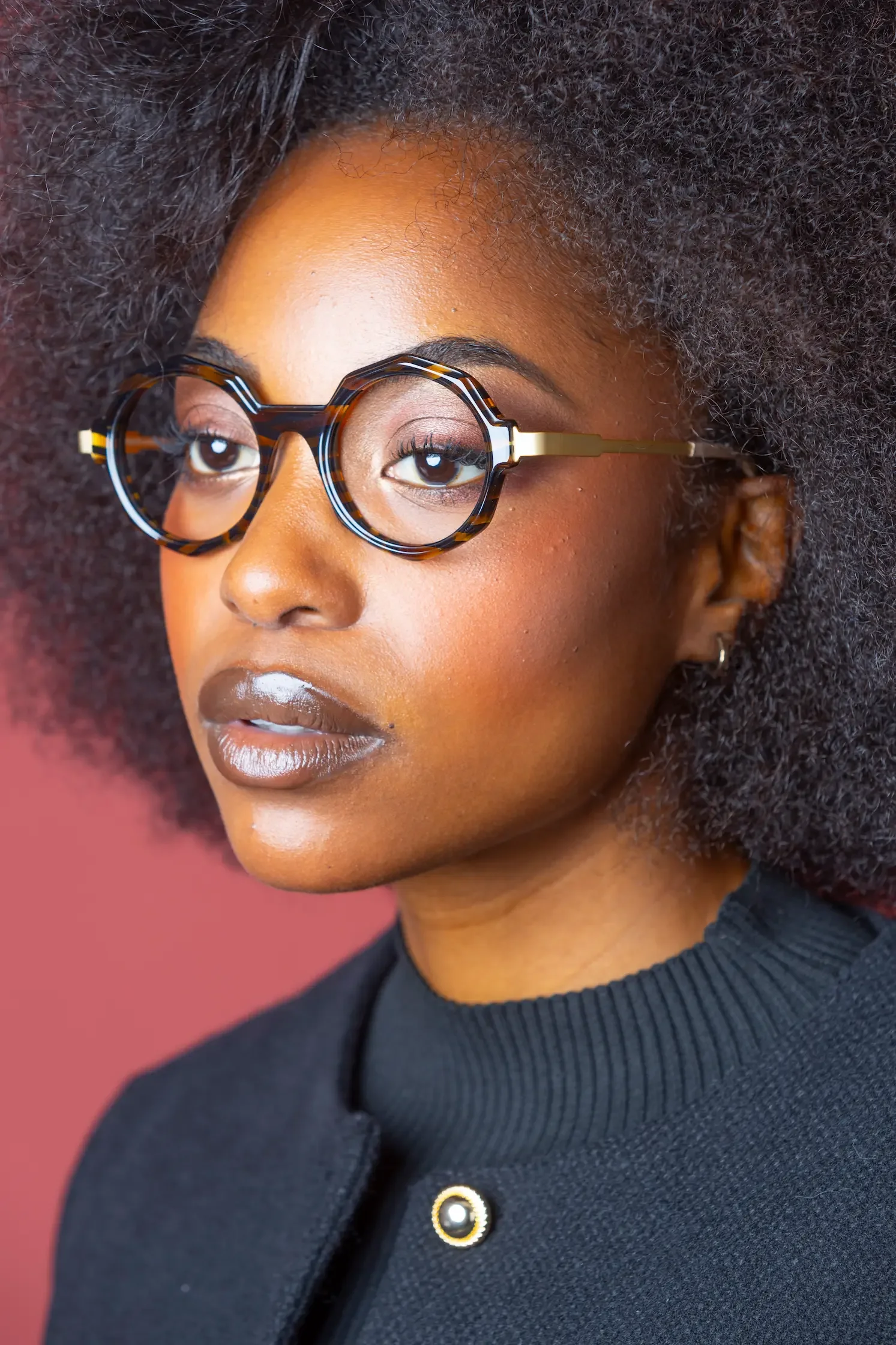 Klasický želvovinový vzor v moderním tvaru | Vidím Pěkně