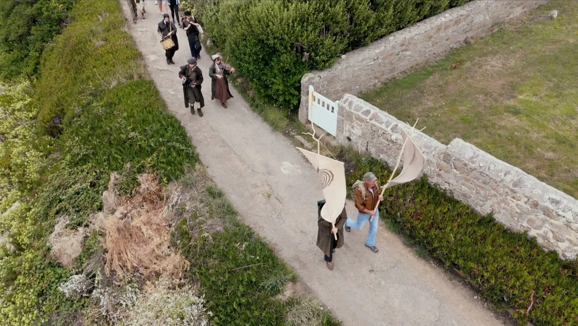 Procession to Giant’s Castle Maze 