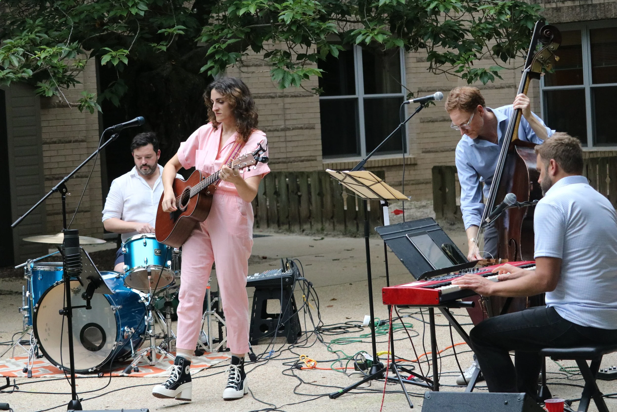 SARA CURTIN (FULL BAND!)