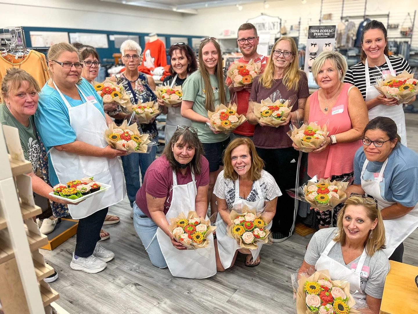 🌻✨ We had an absolutely bloomin&rsquo; blast Thursday night at The Clothing Loft in Amherst! 🌻✨

This amazing group of students piped their hearts out and created stunning fall-inspired cupcake bouquets featuring sunflowers!

From frosting newbies 