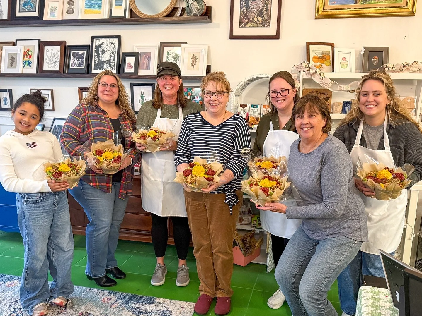 Fall blooms, buttercream smiles, and the sweetest crew! 🍁💛

We had such a cozy time at our Fall Cupcake Bouquet Workshop &mdash; look at these gorgeous bouquets! Every petal, swirl, and color mix was hand-piped by these talented ladies.

Nothing ma