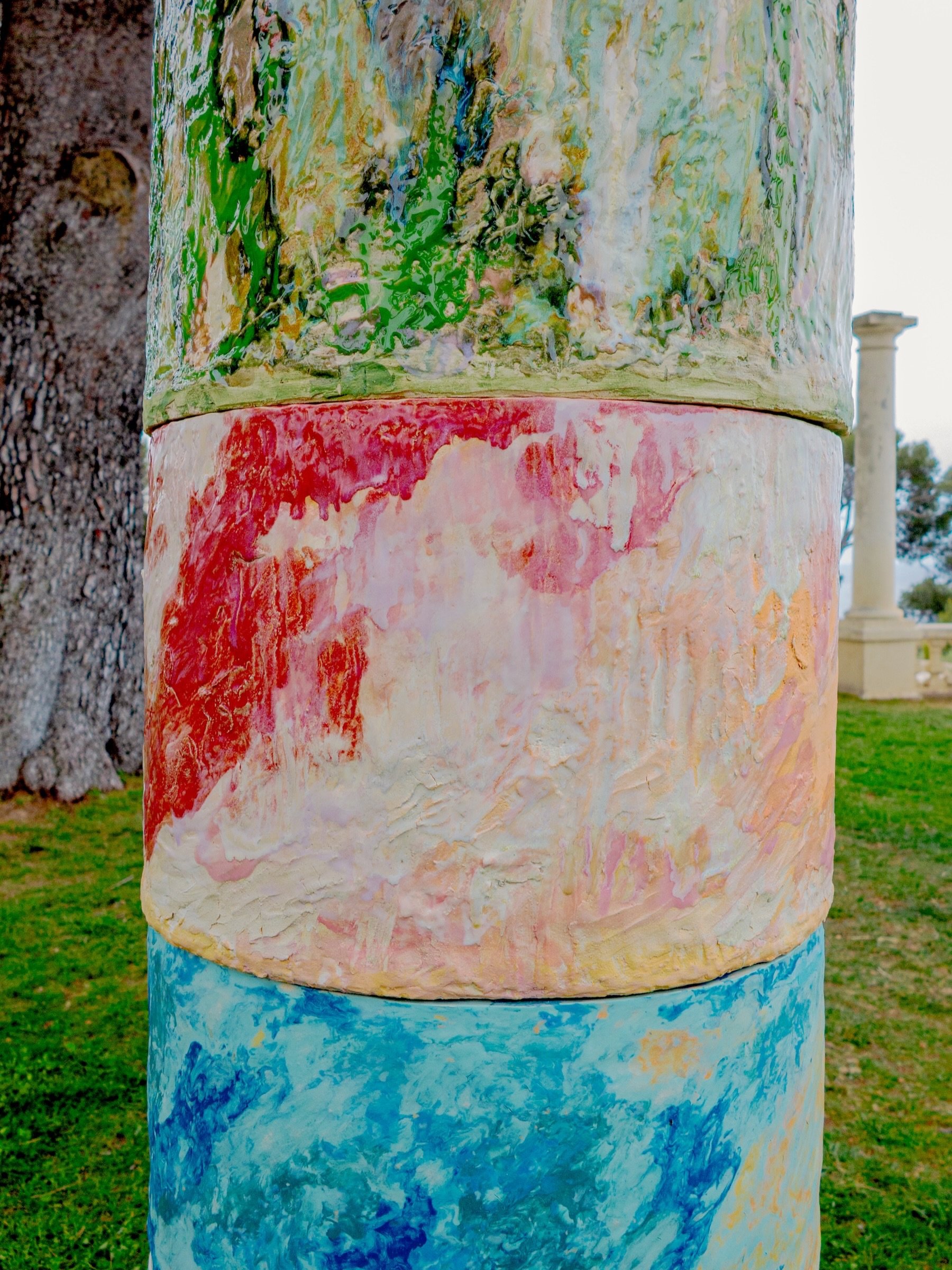 Contemplation Column details 

170 x 48 x 48 cm , Glazed ceramic, 2026 

Contemplation Column is the result of two months residency at @residencesrocabella in the South of France . Facing the Mediterranean Sea , I integrated the landscape&rsquo;s eve
