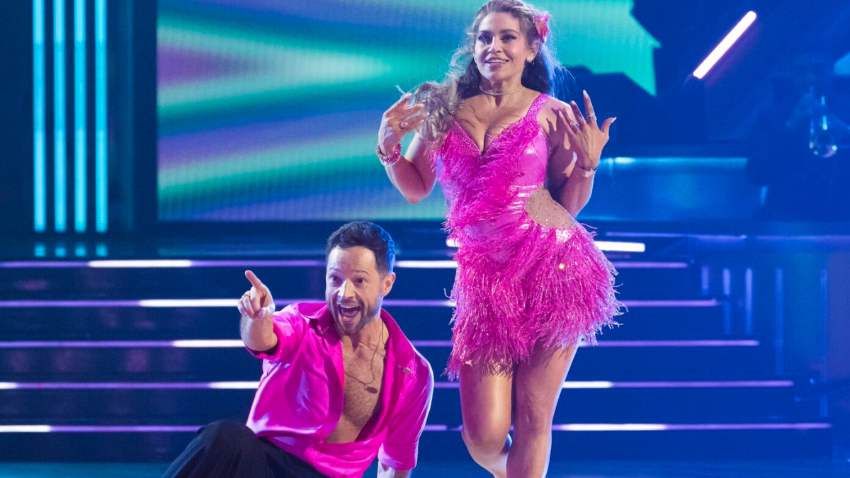 Danielle Fishel DWTS.png