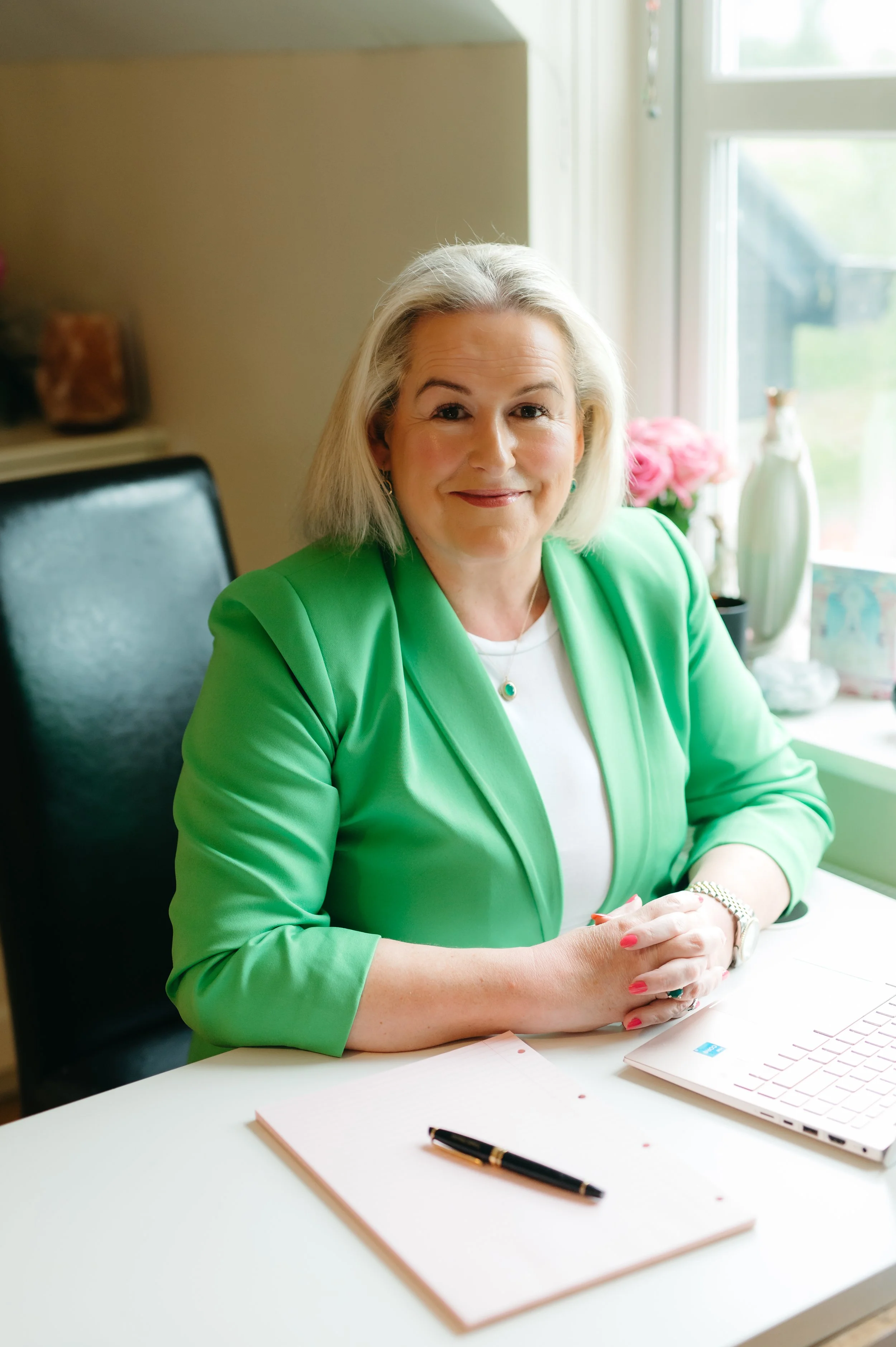 Niamh Ennis, BUSINESS MENTOR &  CHANGE COACH