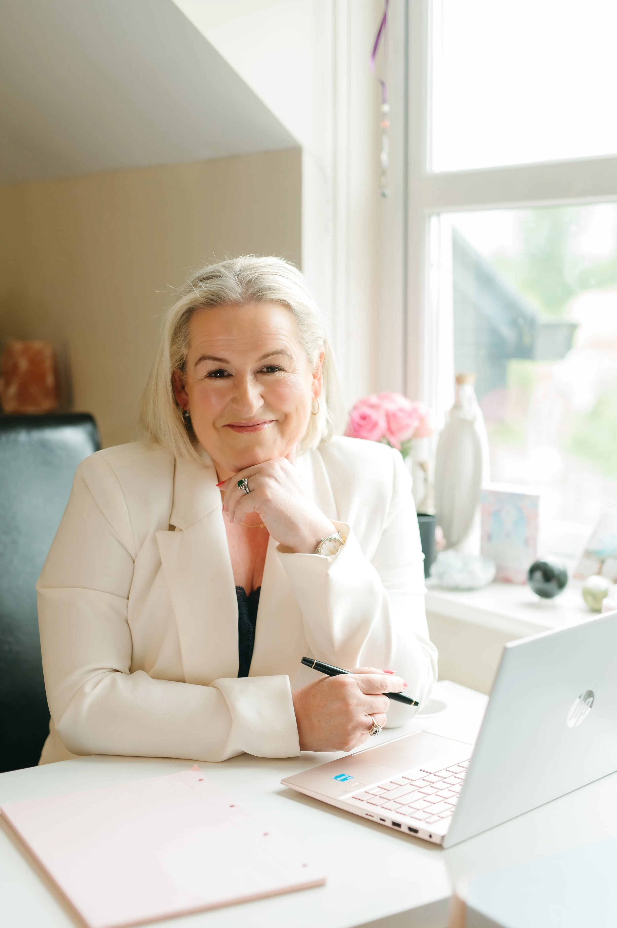 Niamh Ennis, BUSINESS MENTOR &  CHANGE COACH