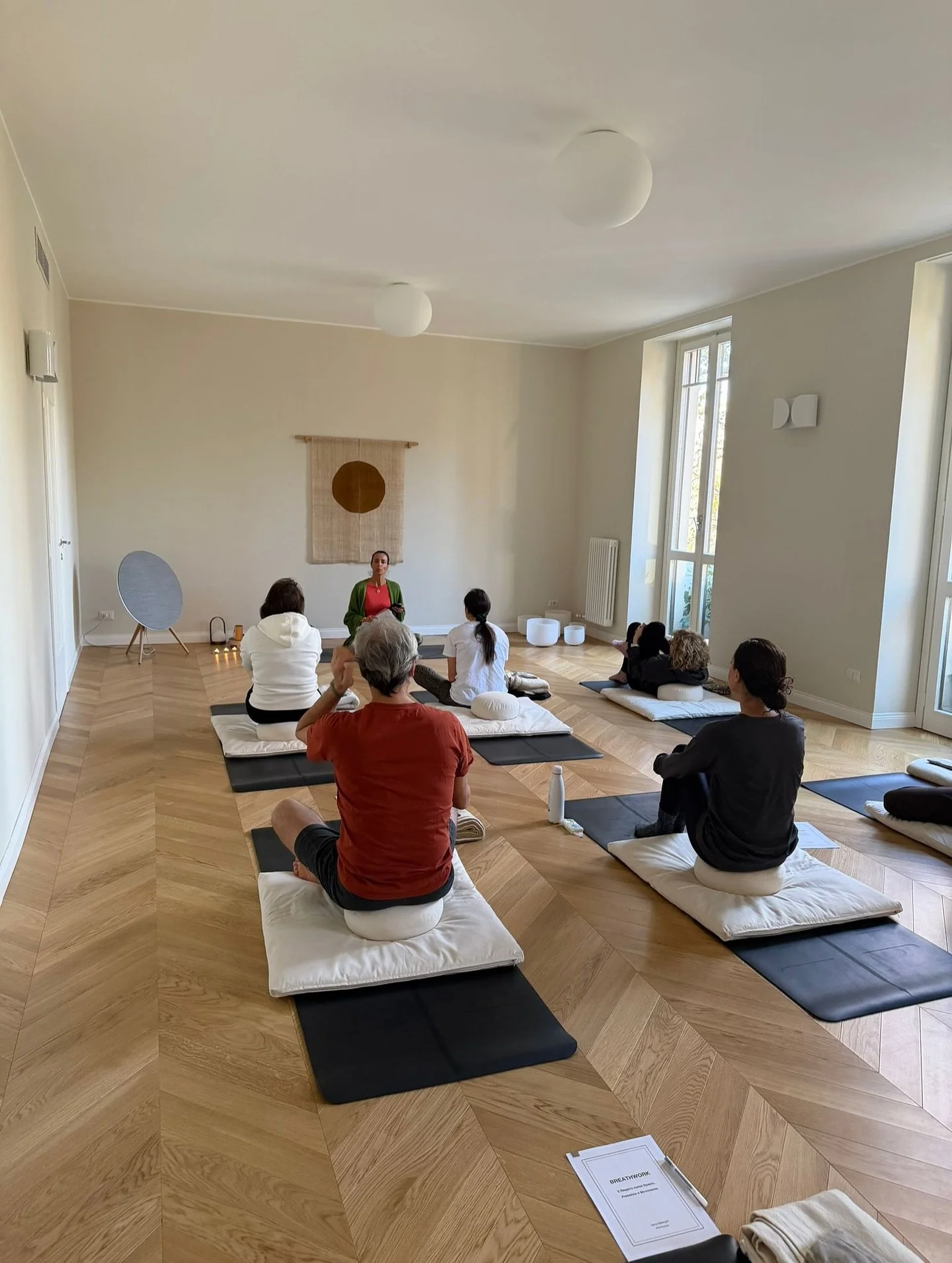 Alcune immagini dal primo incontro sulla respirazione consapevole guidato da Ilaria Bedogni. 
Grazie a chi c&rsquo;&egrave; stato 🙏🏼