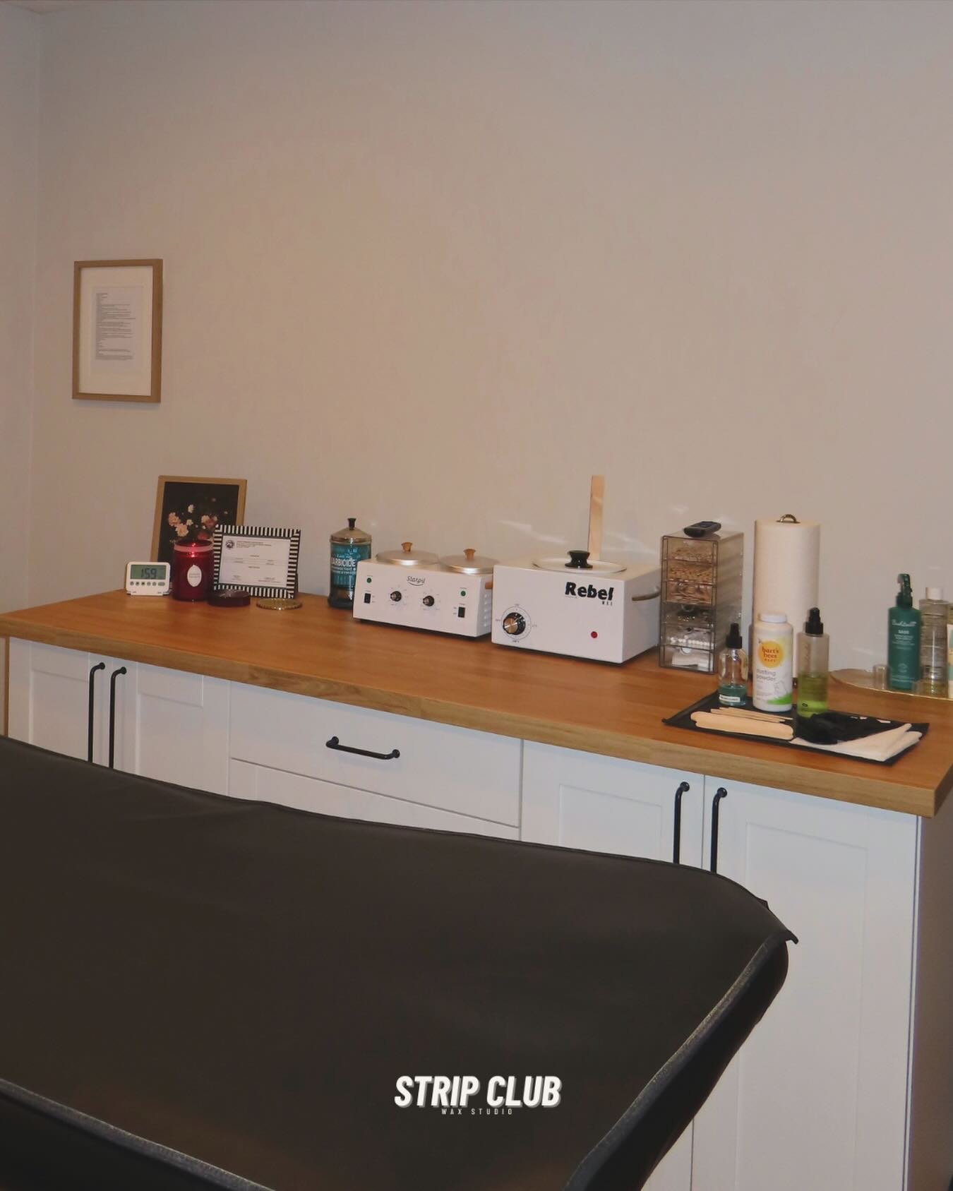 The Strip Club ⭐️🪄 

Clean, private, &amp; judgment-free because you deserve to feel comfortable from the moment you walk in!

📌 Located in downtown Franklin, IN 
💌 Booking link in bio 

brazilian wax | esthetician | indiana | waxing | body waxing