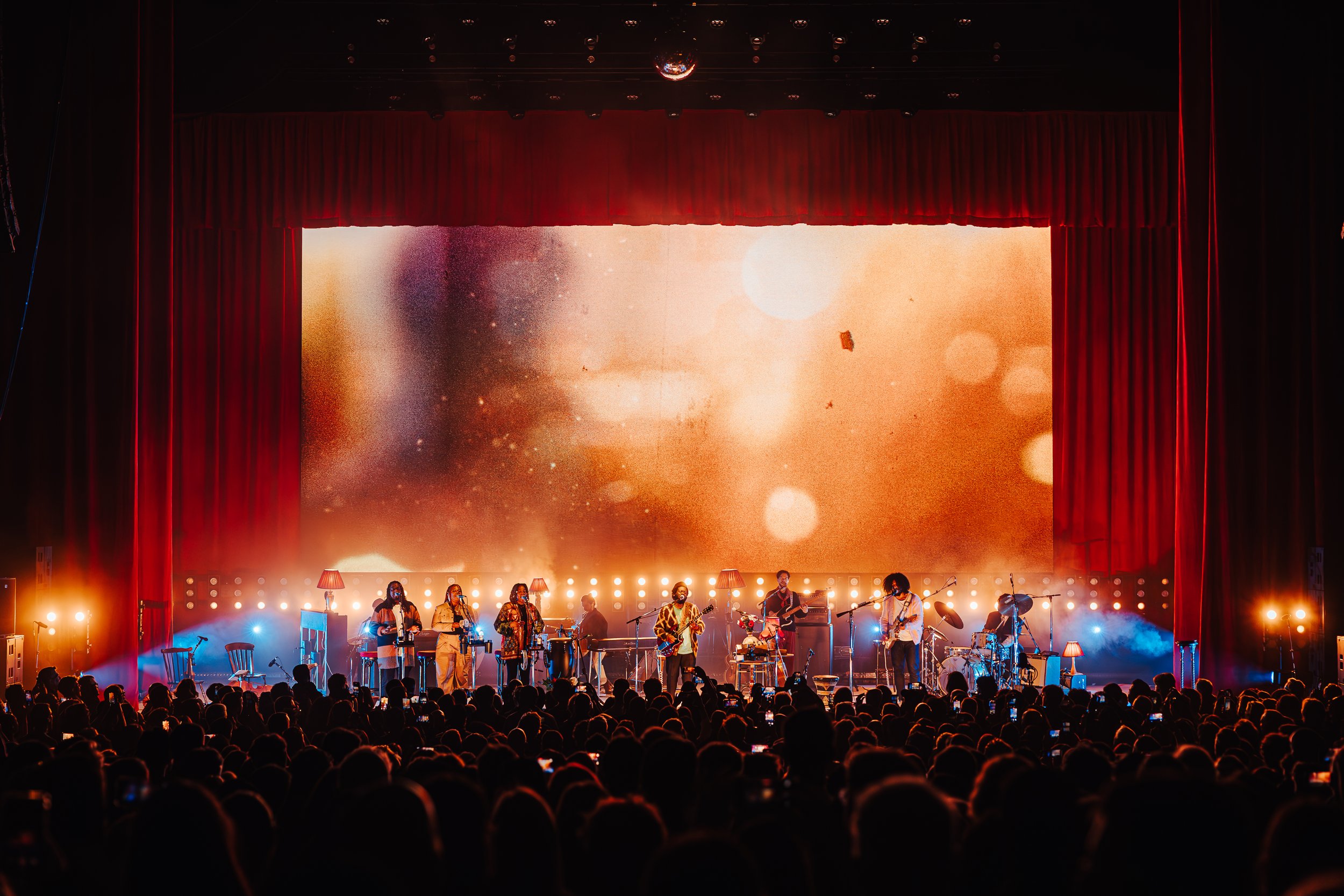 Next Level Lights - Michael Kiwanuka - Eventim Apollo - 10th March 2025 by Luke Dyson - LD3_0777-Enhanced-NR.jpg