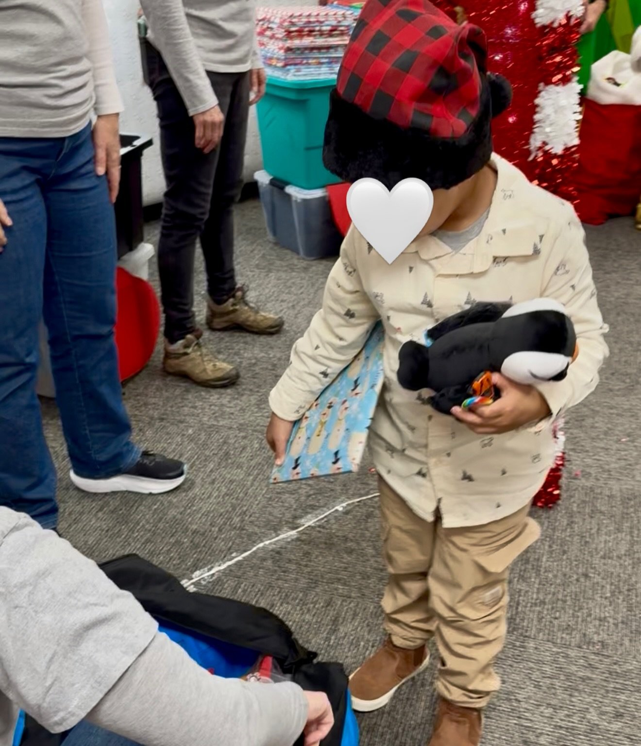 ✨ GIVING HOPE, ONE BOOK AT A TIME ✨

I&rsquo;ve been partnering with local foster closets across Michigan to put One Day at a Time directly into the hands of children experiencing foster care. Many of these books are being tucked inside Christmas gif