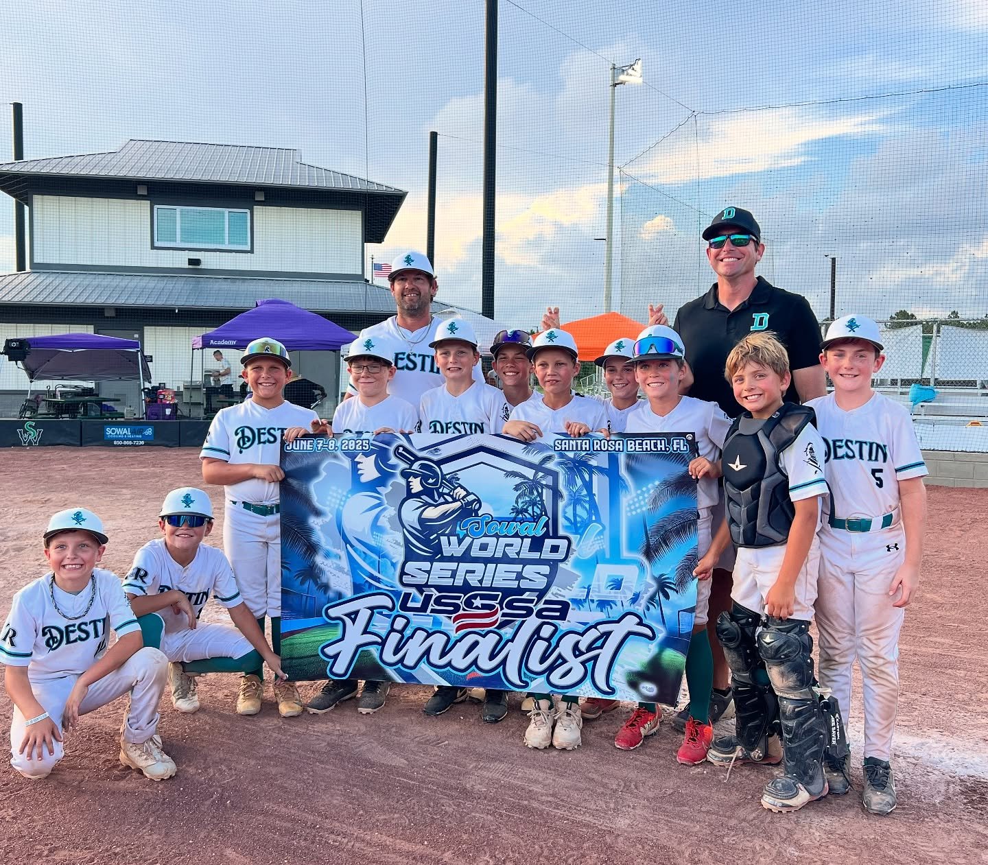 What a way to end our Spring Season! 👏 ⚾️ ⚔️ #proudtobeadestinknight