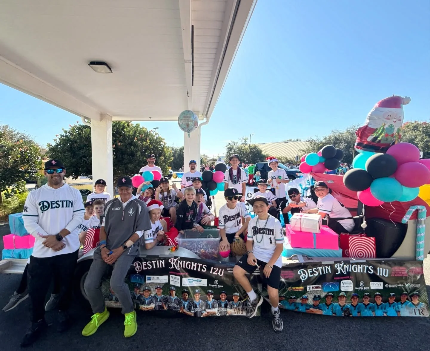 ⚔️ Twas the Knights before Christmas ⚔️
🎄 ⚾️ ⭐️ ⚾️ 🎅 ⚾️ 🔔 
Merry Christmas from your Destin Knights!