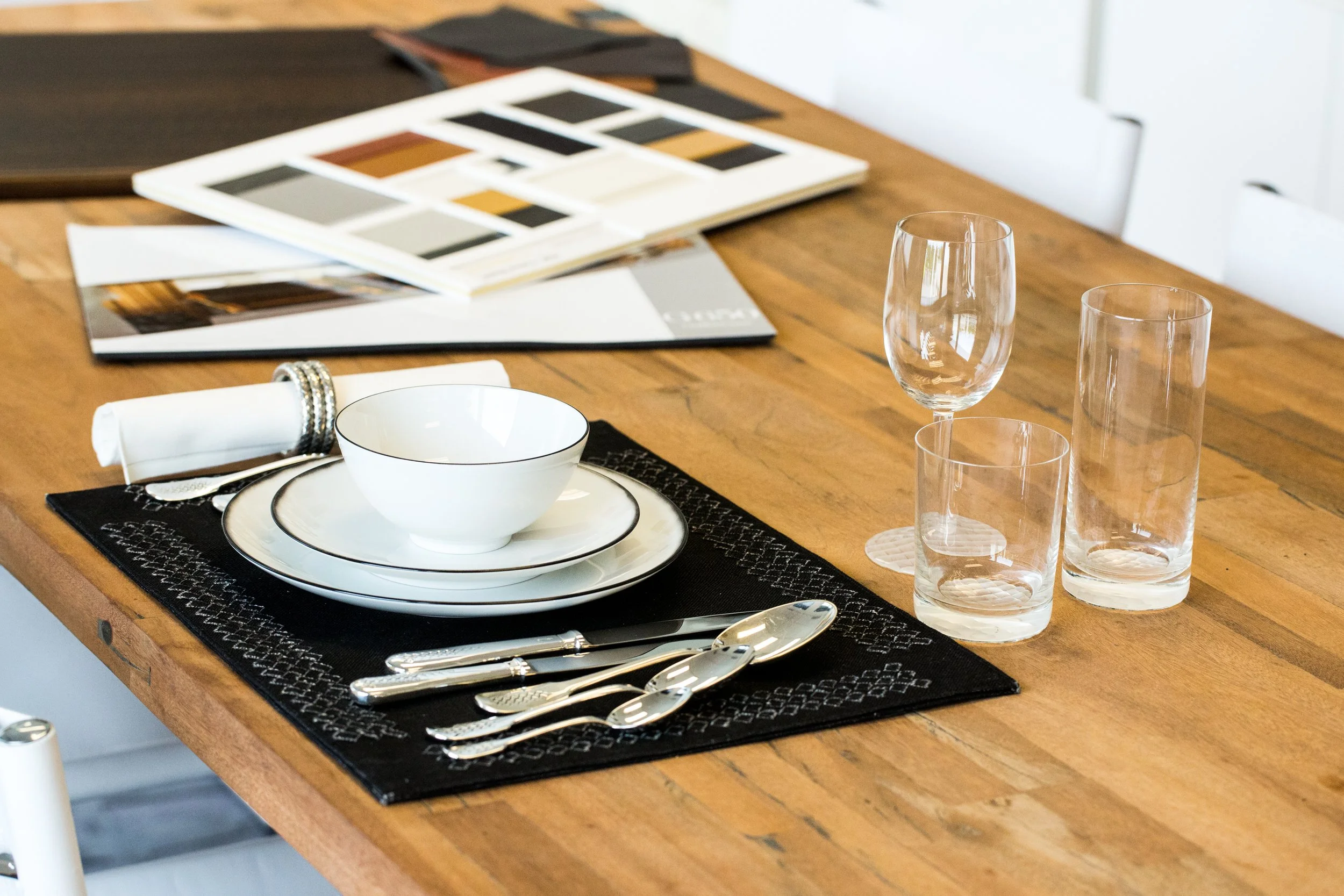 bespoke-private-jet-dining-set.jpg
