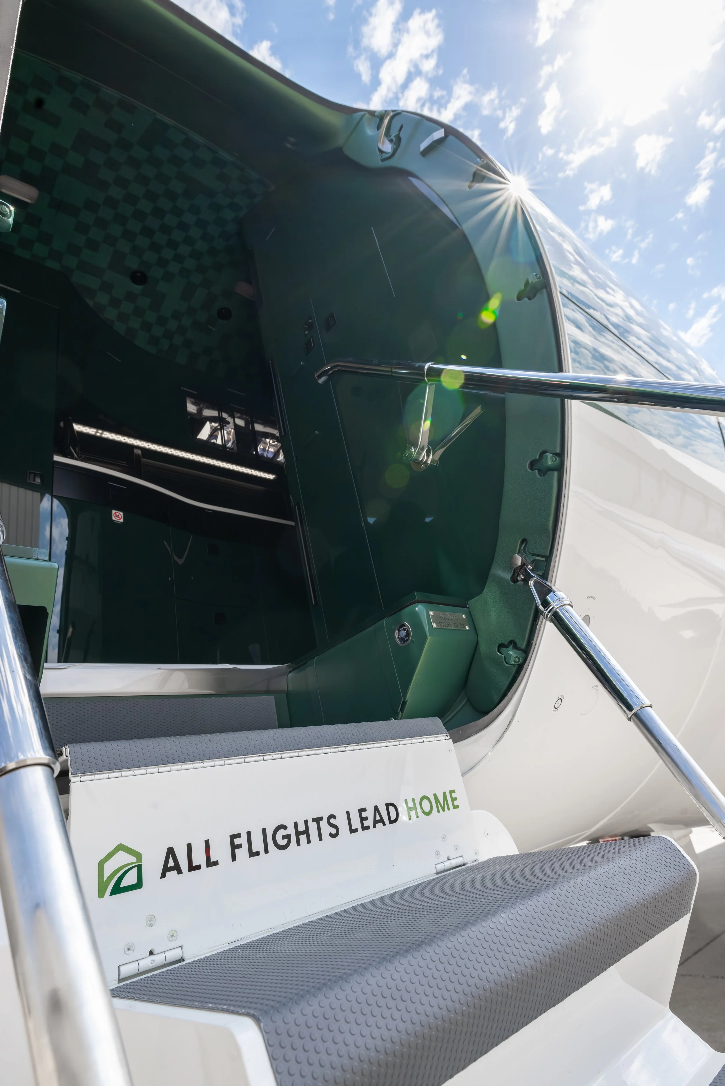 verdant-sky-dassault-falcon-2000-sarah-larranaga-9.jpg