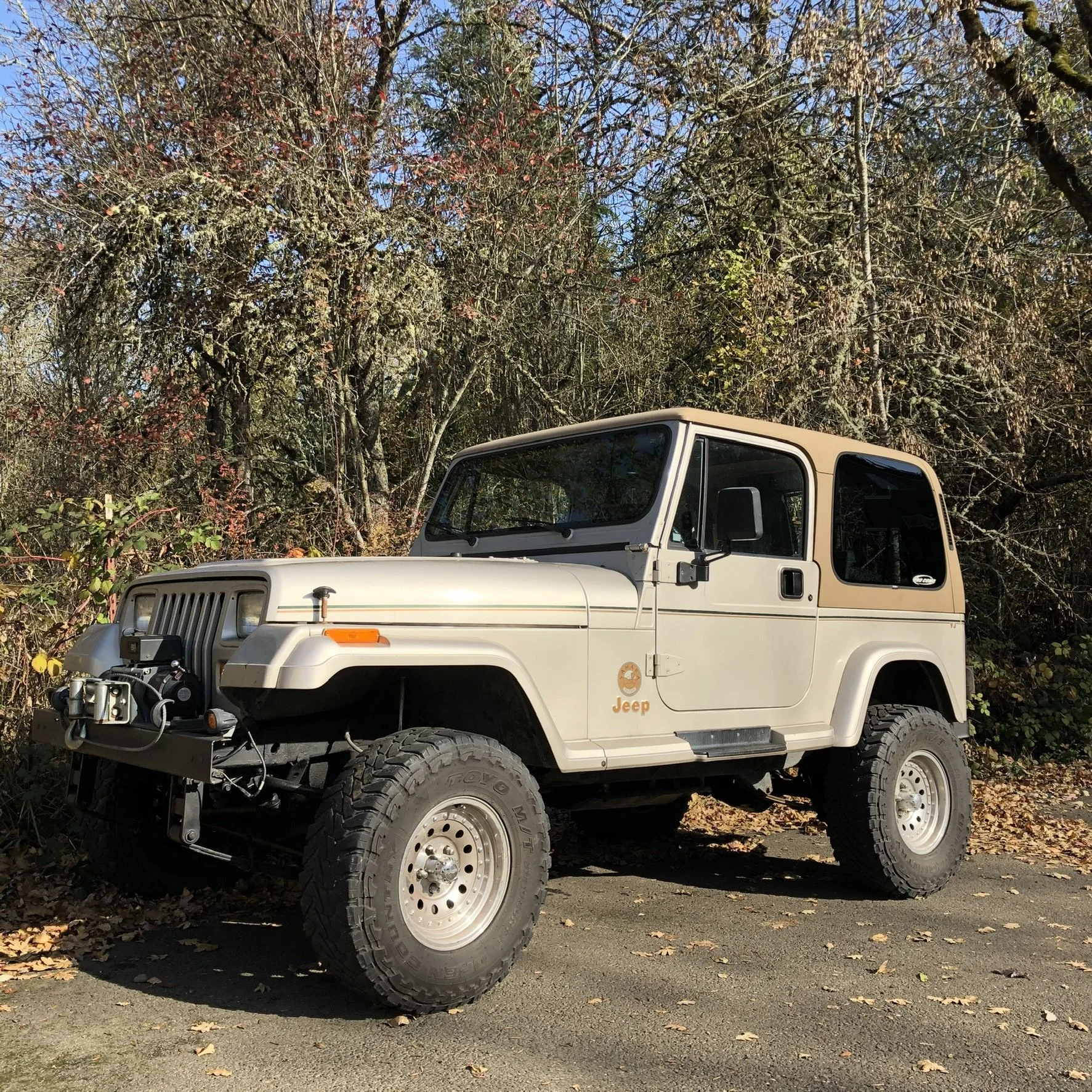 Nov 2019: It was the only YJ Sahara for sale on the West Coast at the time. Terrible lift kit, but good condition!