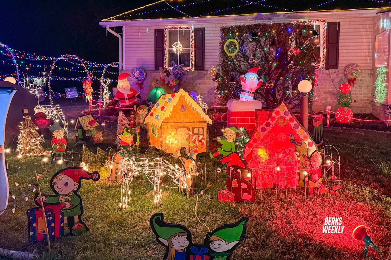 🎄✨ The Lights on Elwyn holiday display returns to 216 Elwyn Ave, Sinking Spring PA, November 29 &ndash; December 30!

🌟 Monday&ndash;Friday: 6&ndash;8 PM
🌟 Saturday&ndash;Sunday: 6&ndash;9 PM

Enjoy thousands of twinkling lights and festive scenes