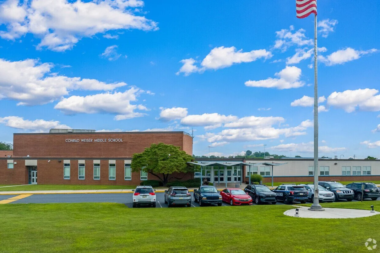 conrad-weiser-middle-school-robesonia-pa-primaryphoto.jpg