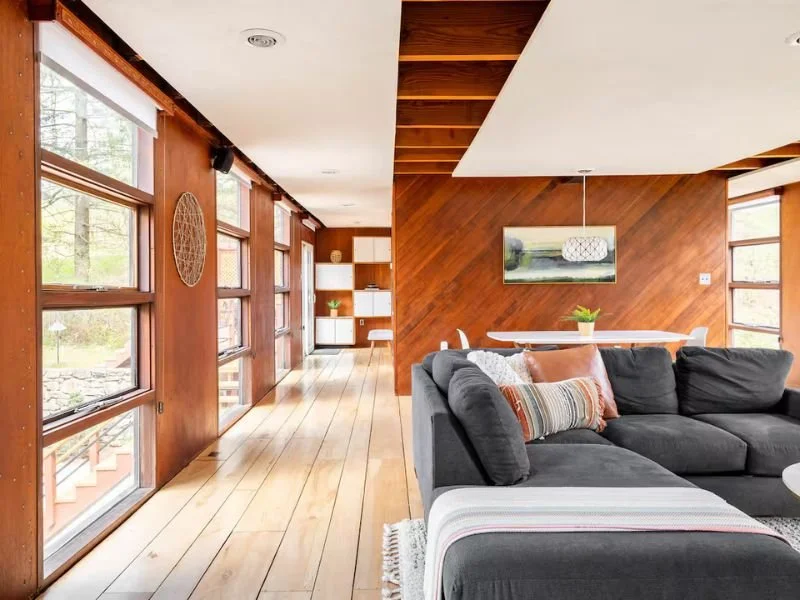 Weekend getaway&hellip; but make it pet-friendly 🐾

We rounded up our favorite Pennsylvania stays that truly welcome dogs (and yes, cats too). From modern wooded retreats in Wernersville to a quiet cabin escape in Coudersport, these are the kinds of