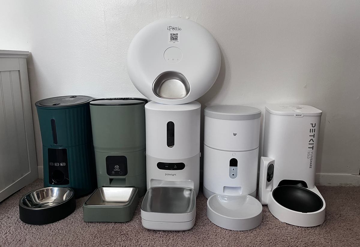 Best Automatic Cat Feeders (Wet &amp; Dry Food Options)