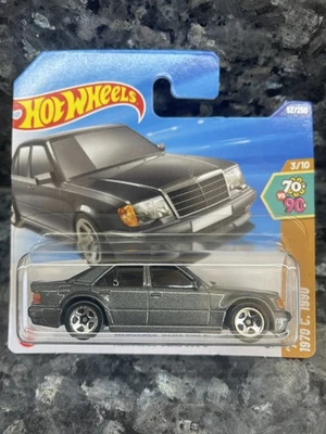 hot-wheels-mercedes-benz-500e-grey-52-250-70s-vs-90s (1).png