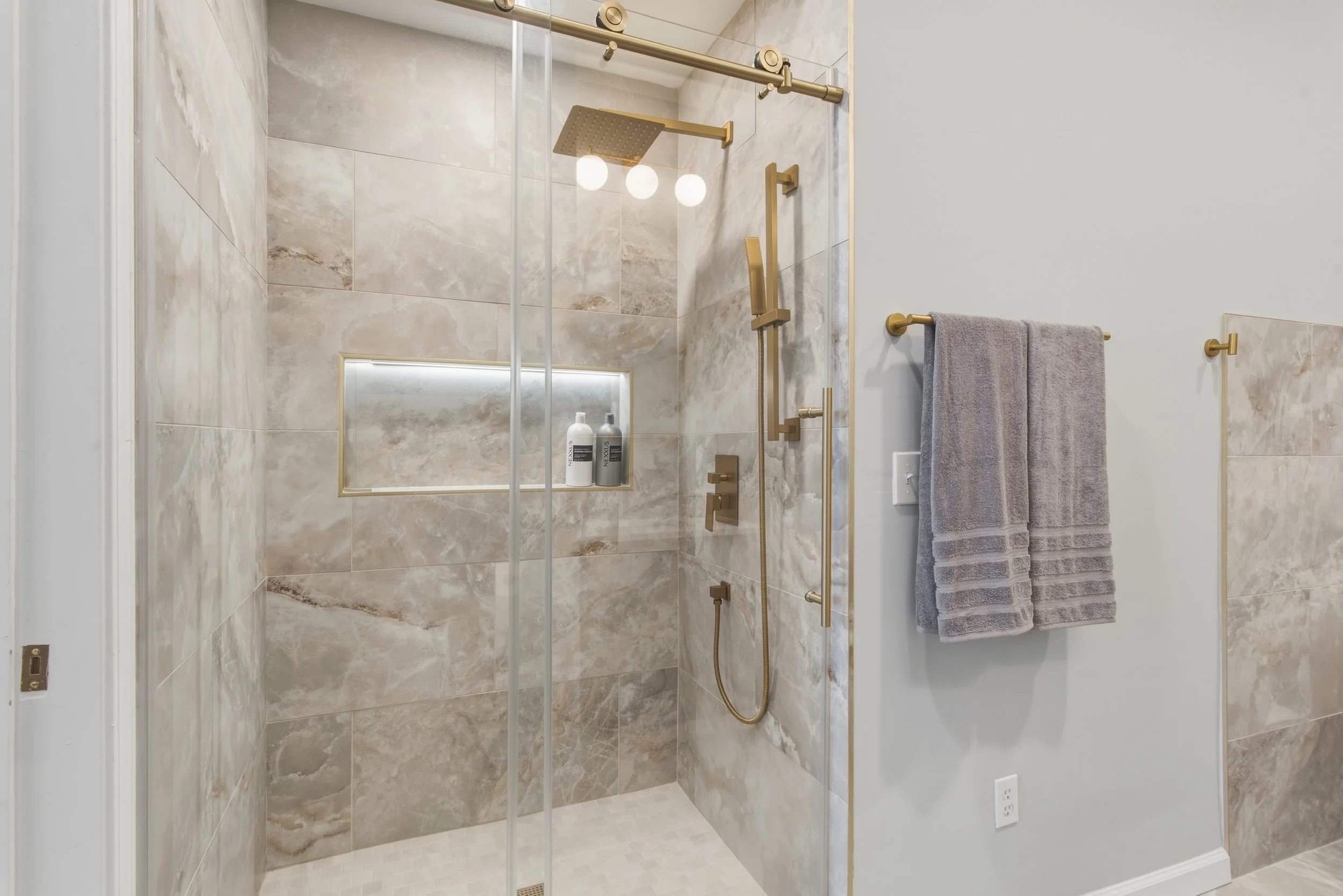 114_Brass_Oak-37.jpg
