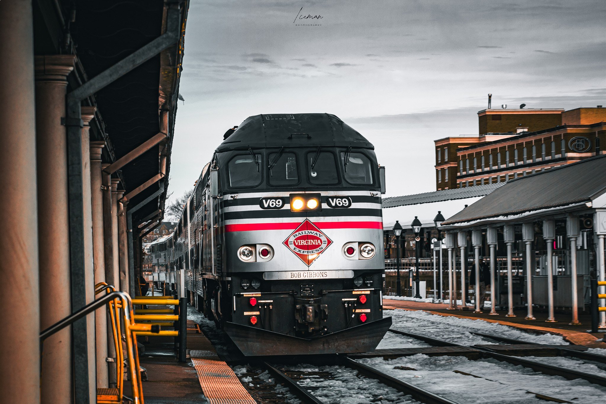 VRE BOB Gibson.jpg