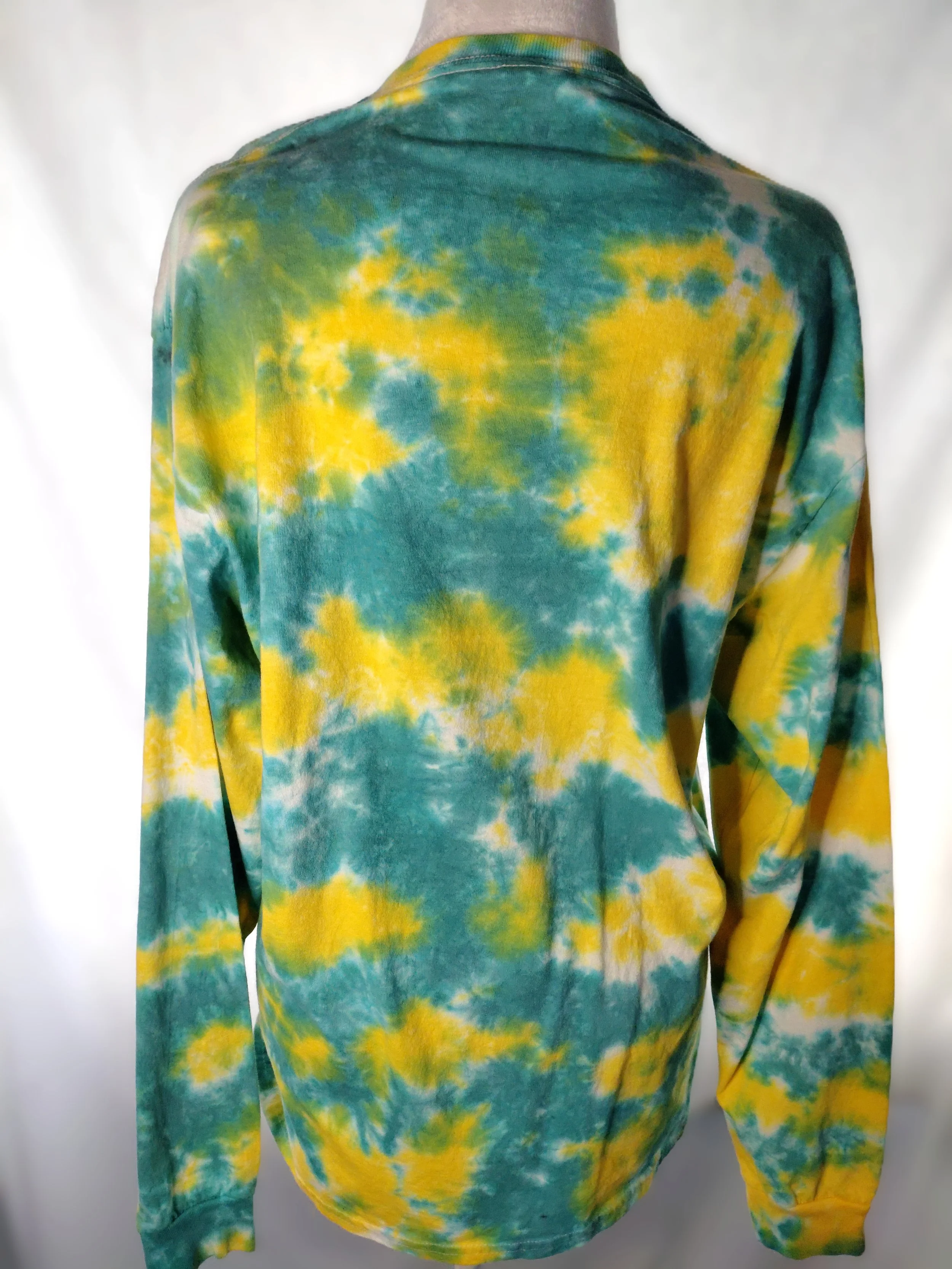 largegreenyellowlongsleeveback.jpg