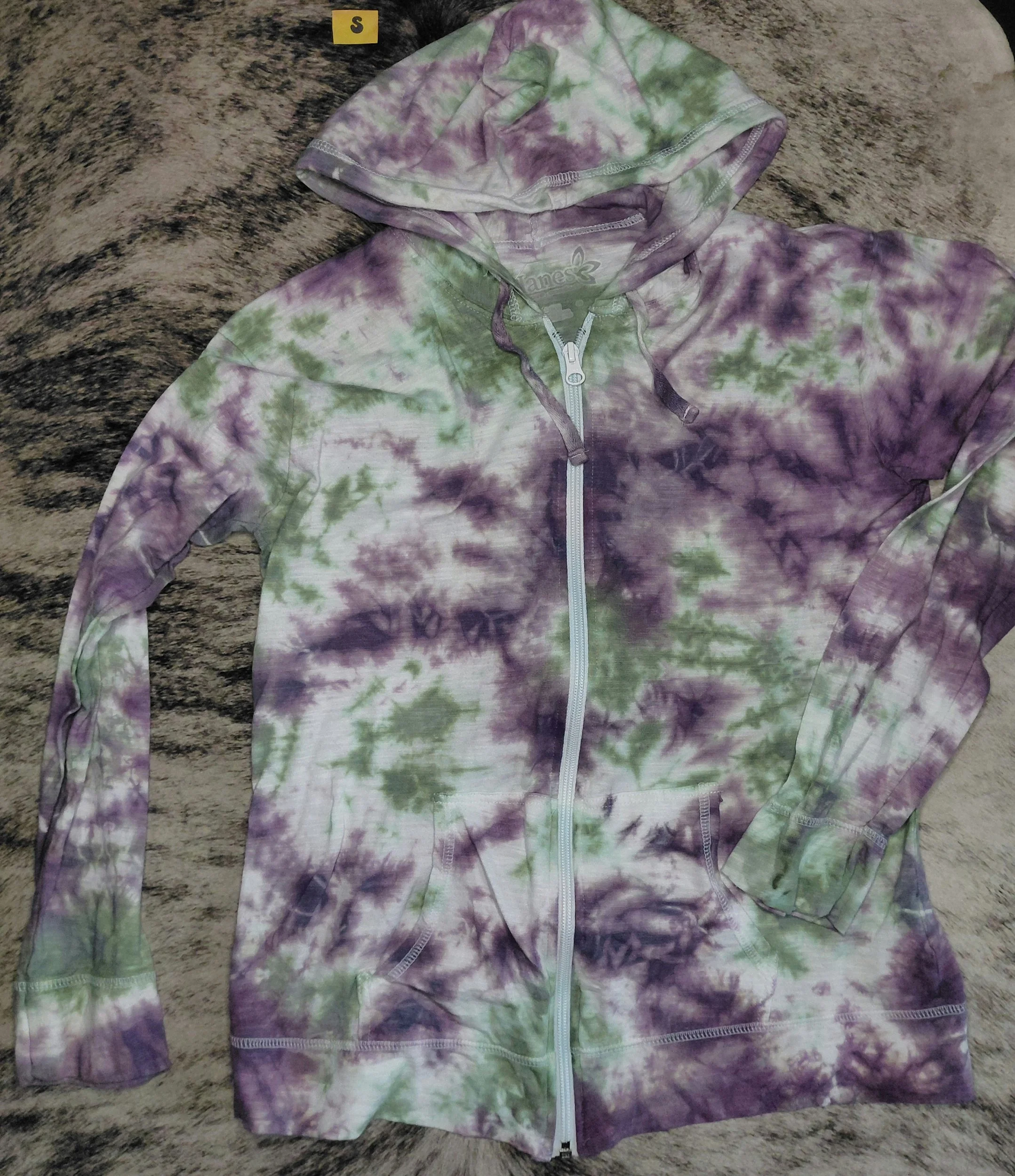 Small light knit zip up hoodie