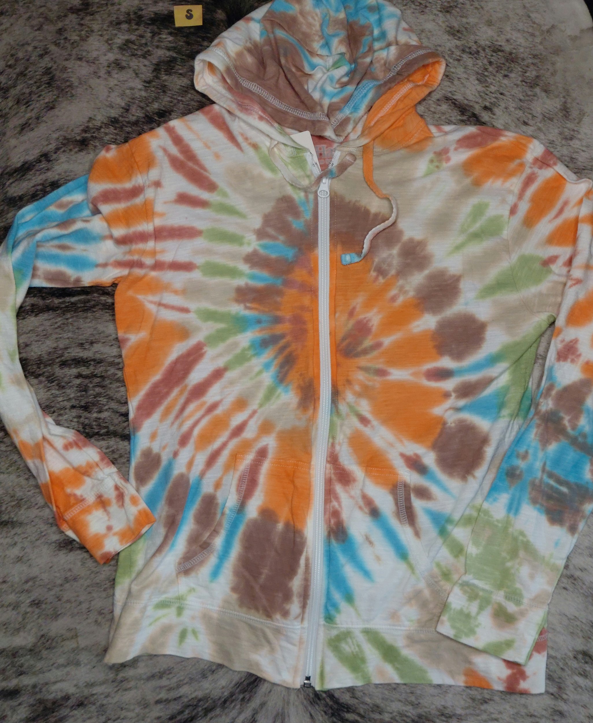 Small light knit zip up hoodie