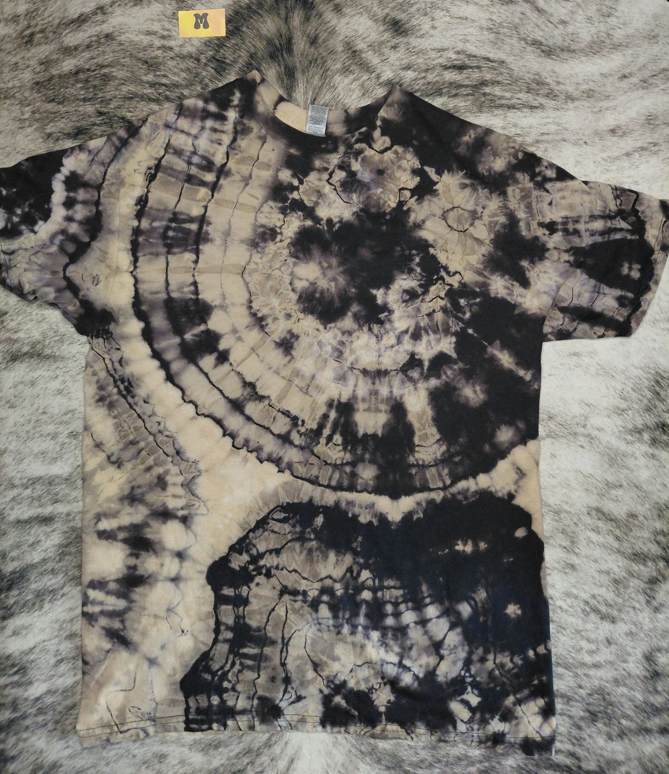 Medium geode reverse tie-dye