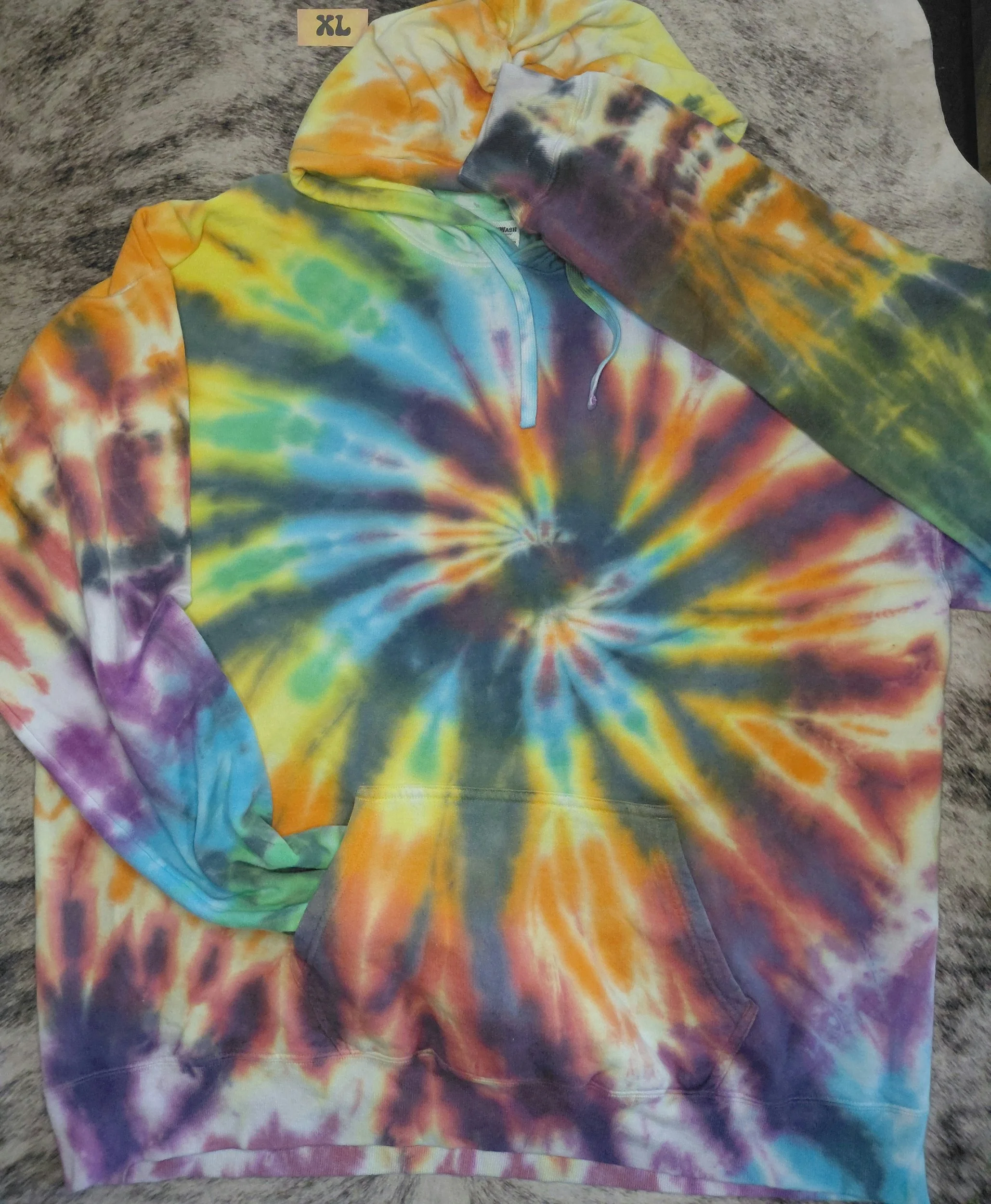 XL Rainbow black preshrunk hoodie