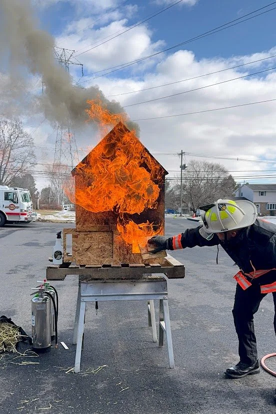 Fire Behavior & Thermal Imaging Burn House Training For the Holland Township Fire Department 