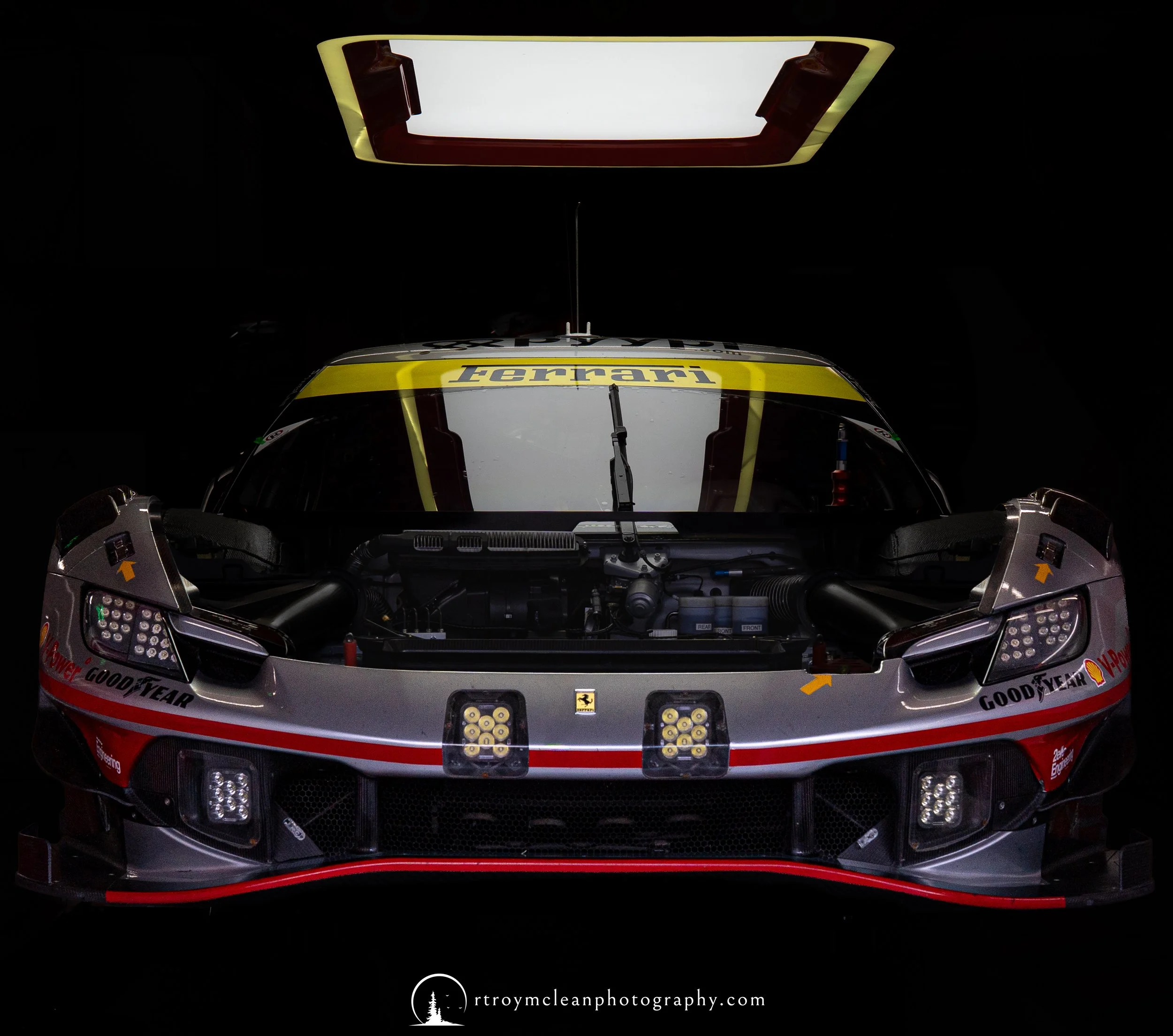 Ferrari Vista 54 COTA Pit.jpg
