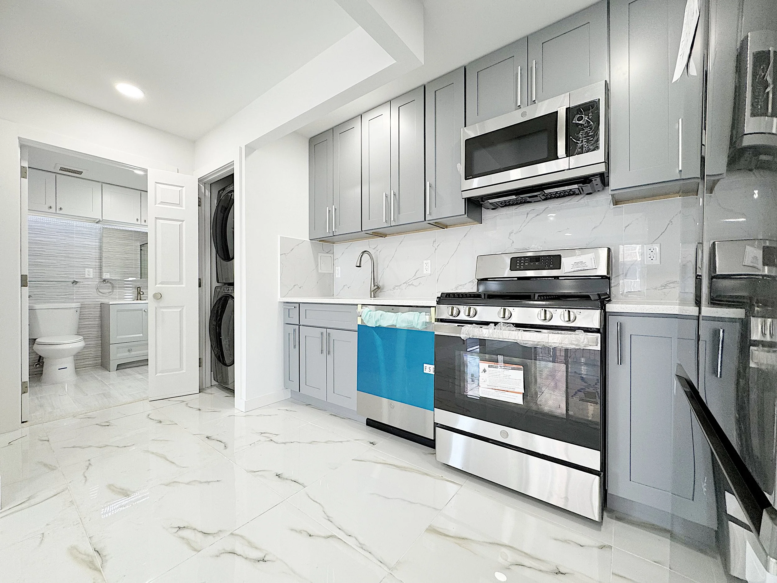 Kitchen right.jpg