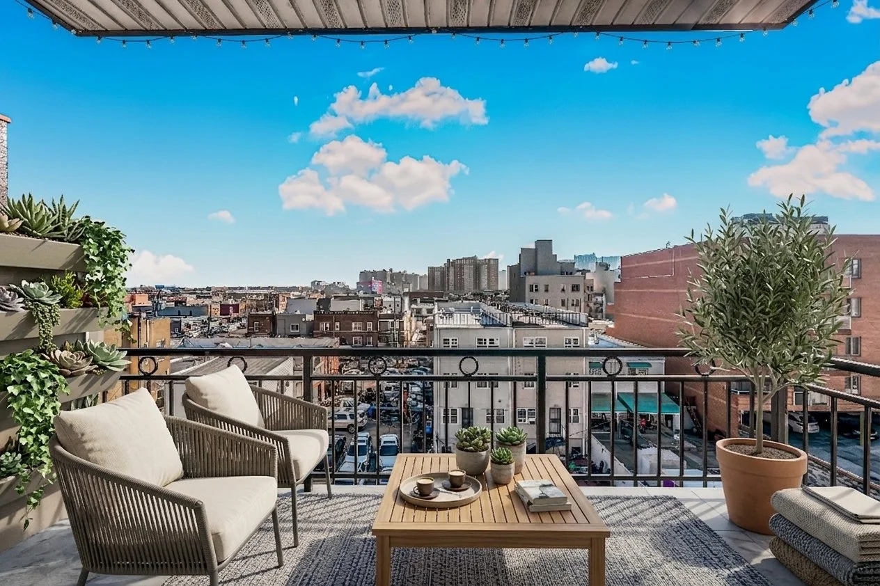 Balconly M Day.jpg