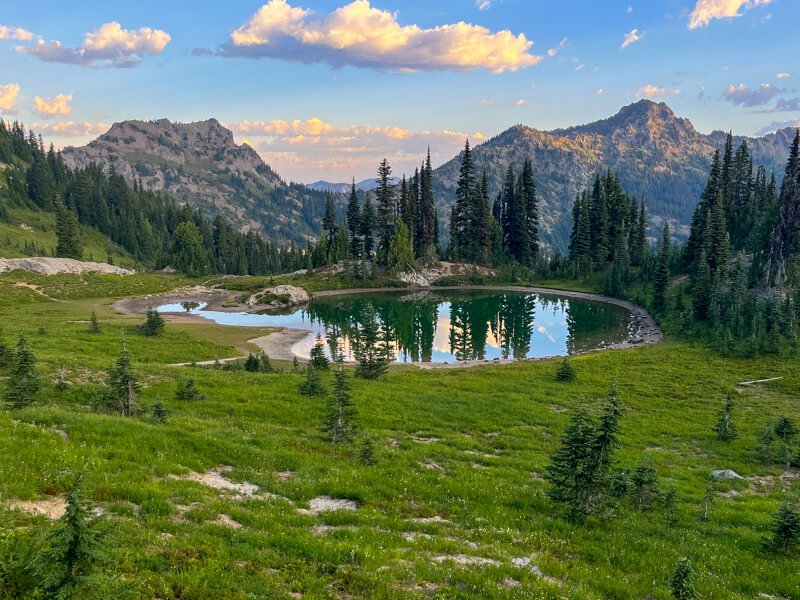naches-peak-loop-hike.jpg