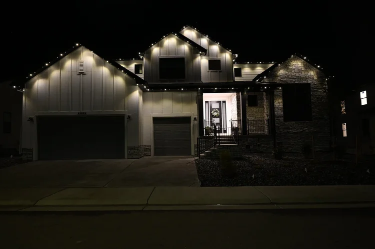 Permanent roofline lighting installed by Shine Lighting