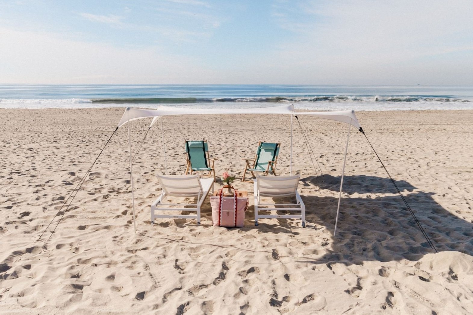 Bliss+Beach+Barbara+Club-Valorie+Darling+Photography-3-noUmbrella_websize.jpg