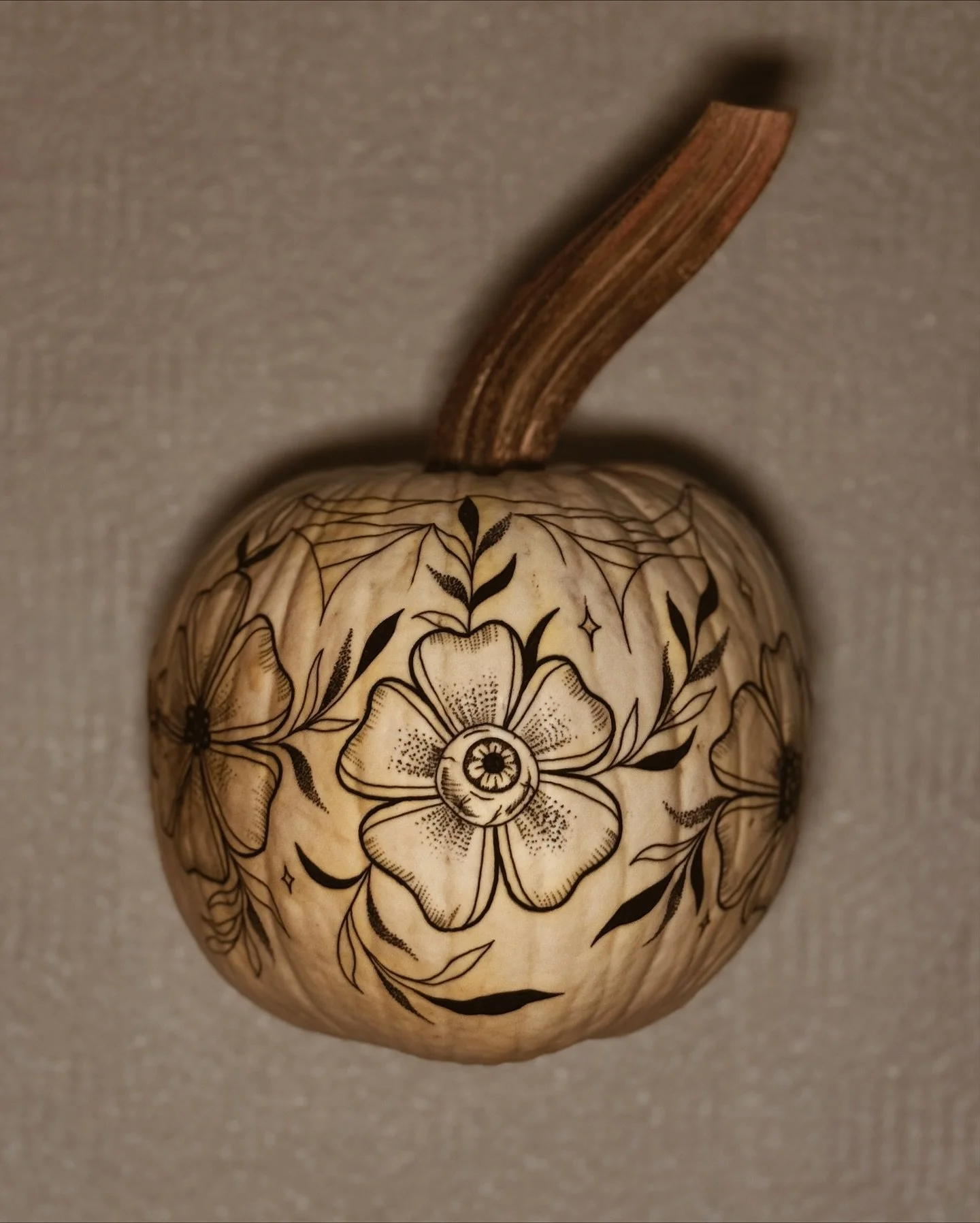 happy halloween 🍂
here&rsquo;s a pumpkin I tatted