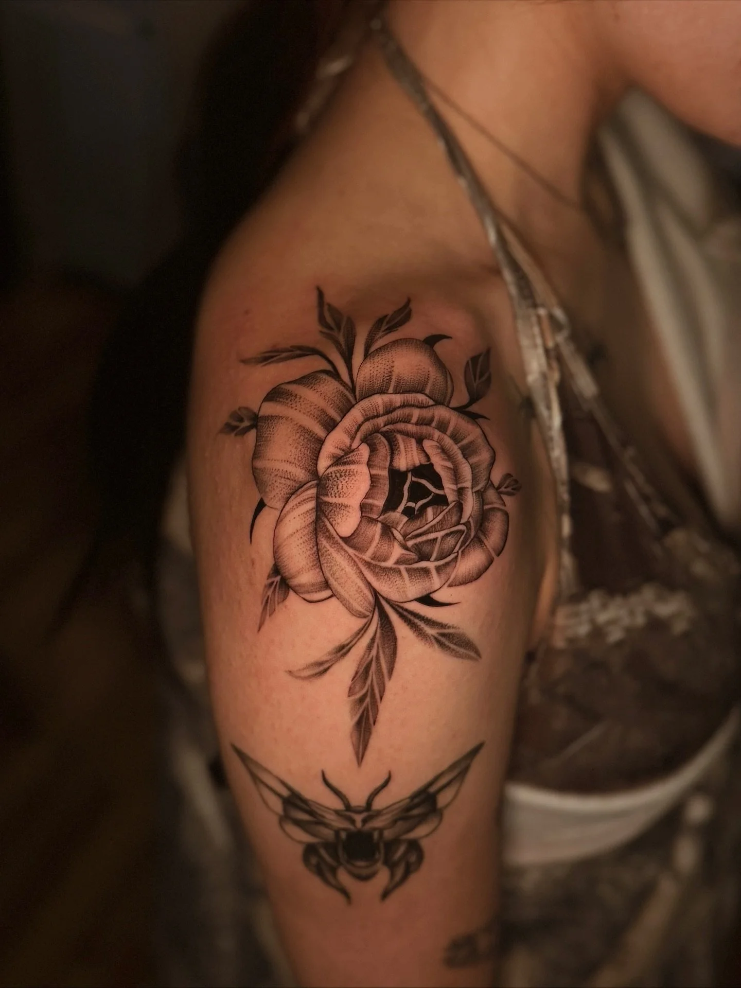 dainty flower from my flash for stef 🫶🏼