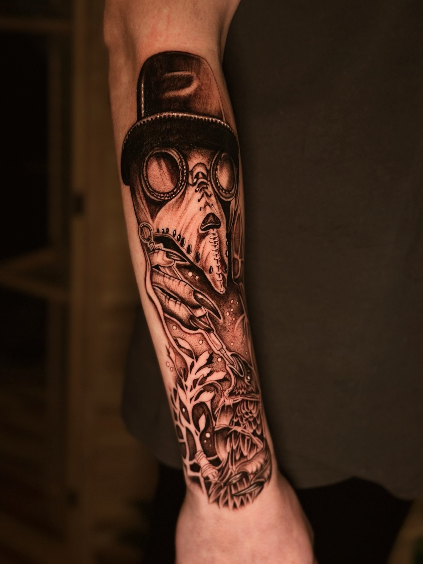 started this sleeve yesterday, so excited about this project 💉
#explorepage #plaguedoctortattoo #horrortattoo #blackandgreytattoo #cttattooartist