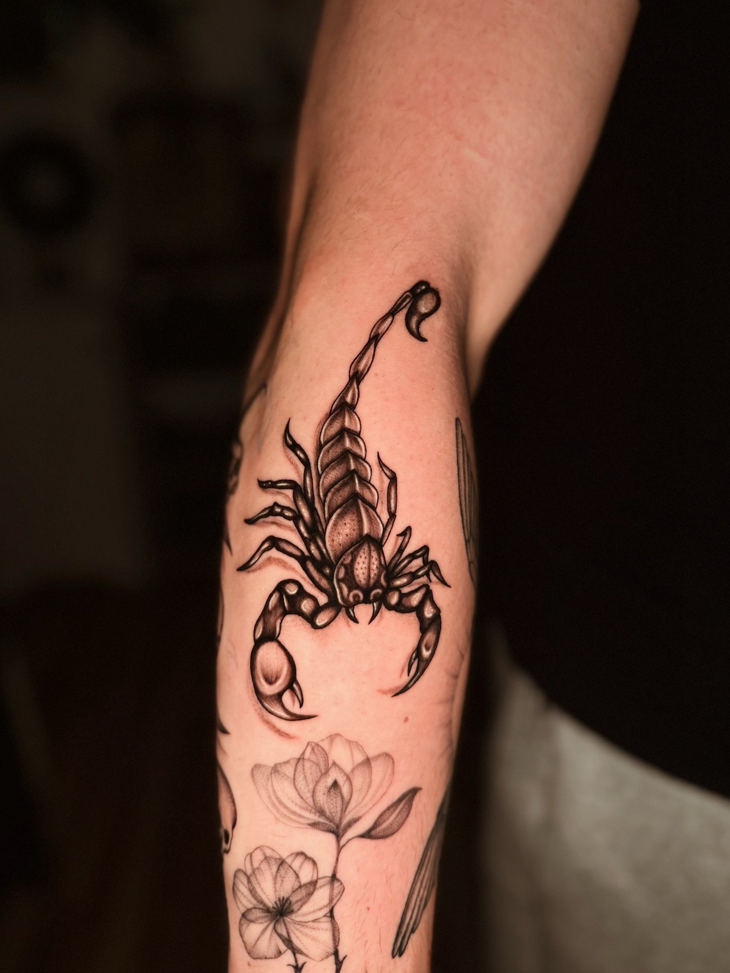 added this to a patchwork sleeve I&rsquo;ve been working on, don&rsquo;t forget you can always book me for a half or full day and get multiple small / medium tattoos . #patchworktattoo #blackandgraytattoo #explorepage #cttattooartist #scorpiontattoo