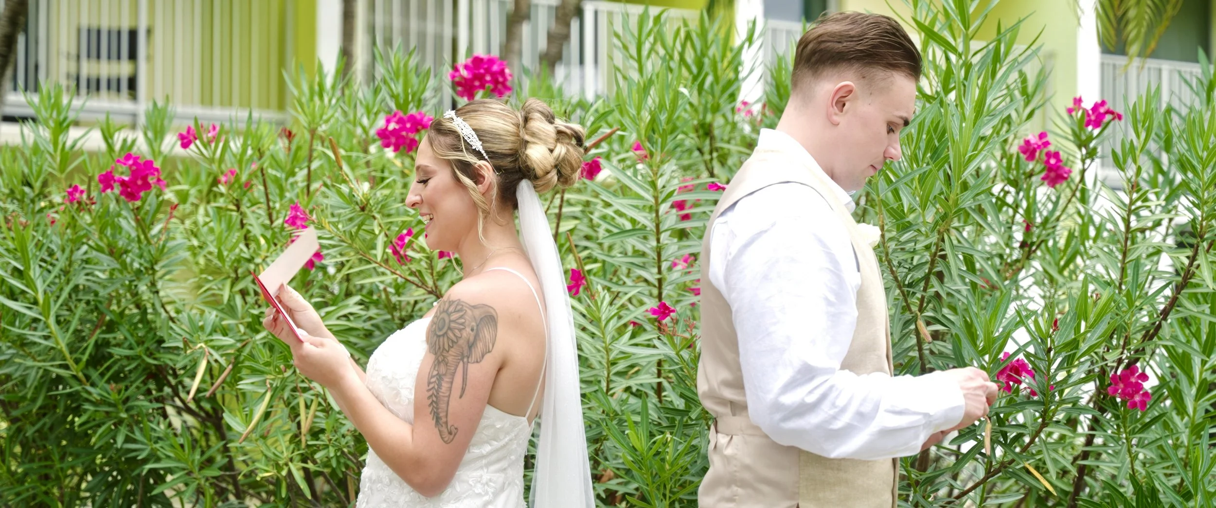 Aruba wedding couple Gianna and Daniel in the tropical gardens during their Holiday Inn Resort Aruba wedding day