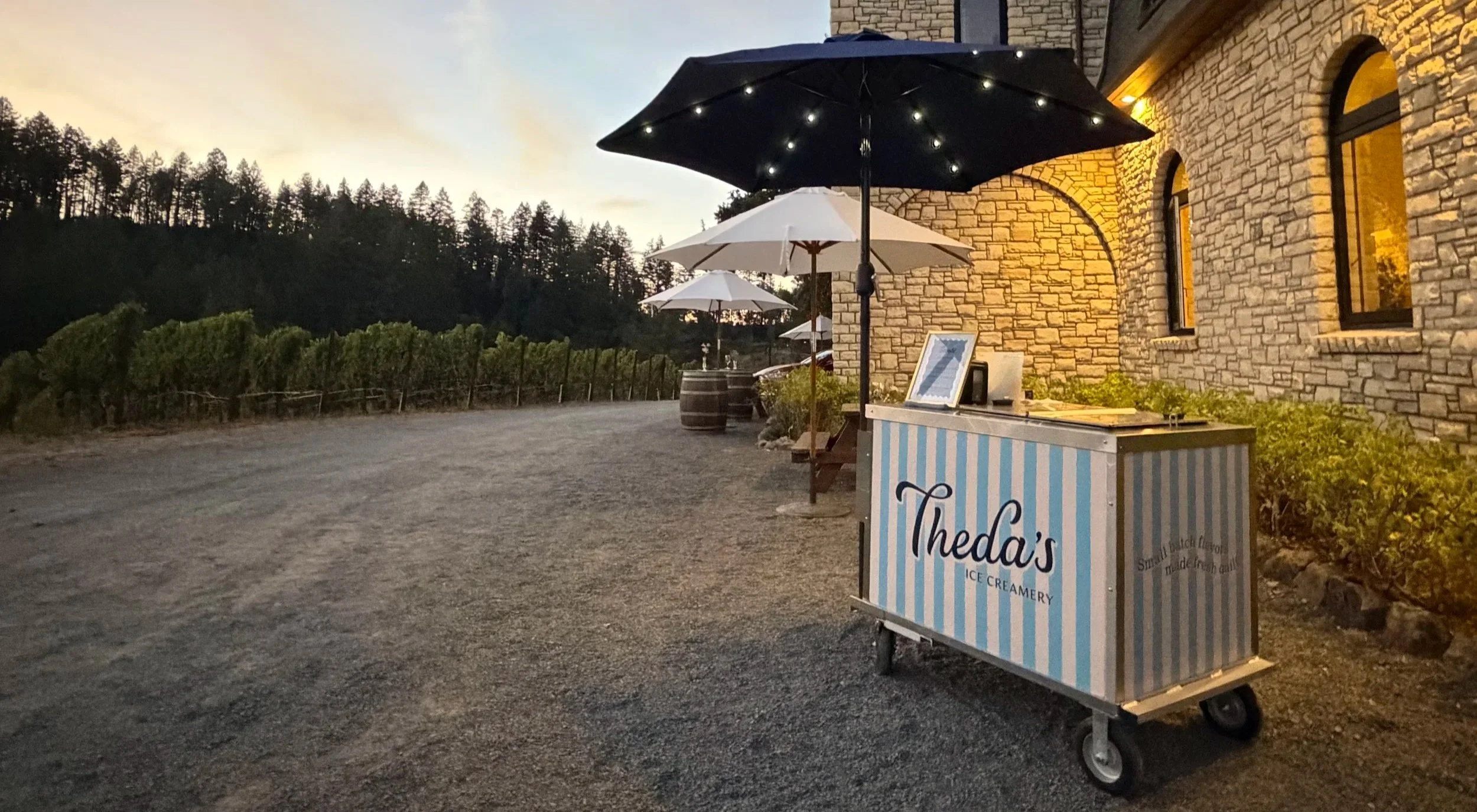 The best ice cream catering in Napa California. Our ice cream cart fit any size event for wineries, brands, non-profits, weddings, and more.