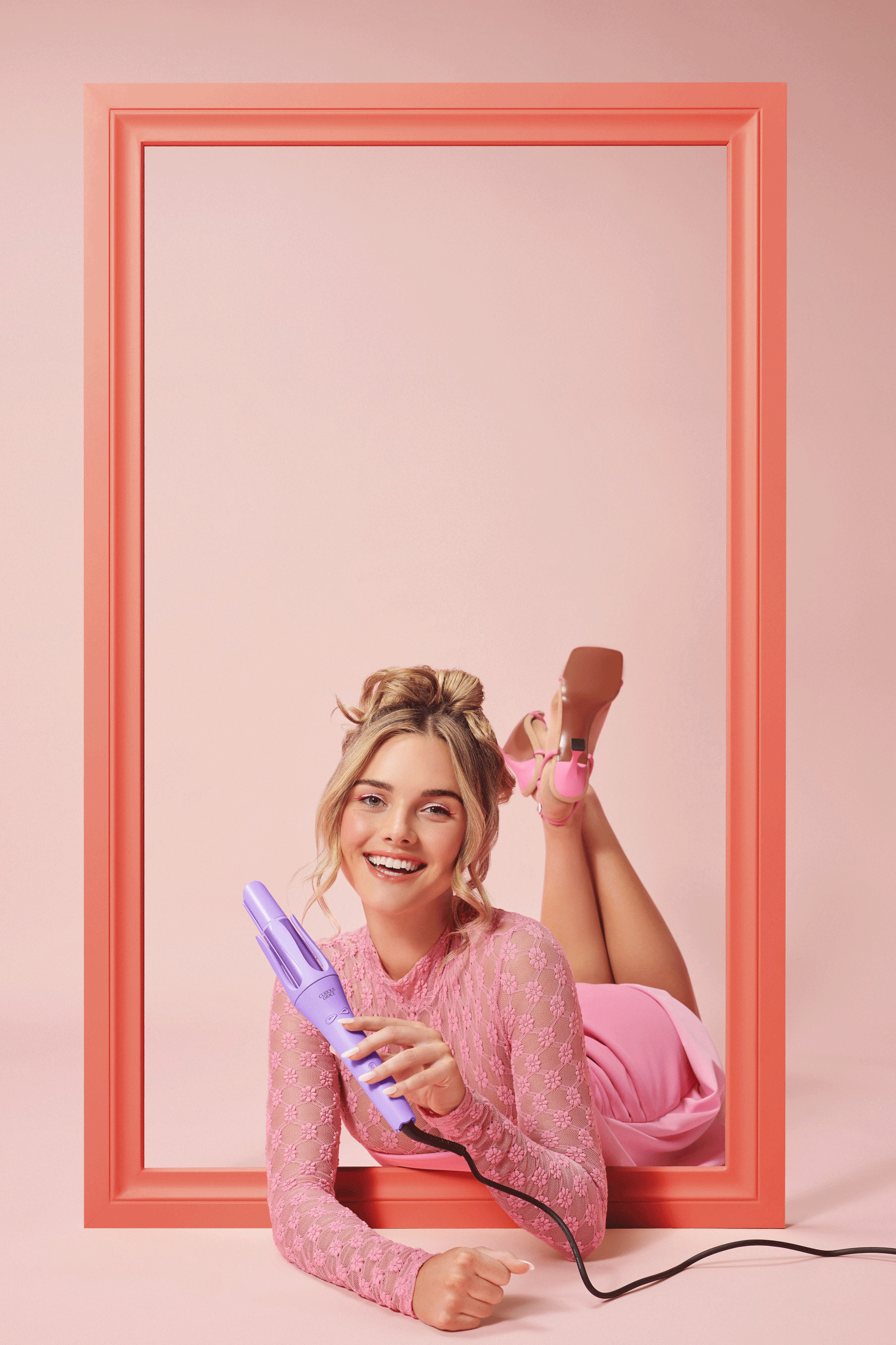 Curious-Grace_talent-pink-curl-portrait.gif