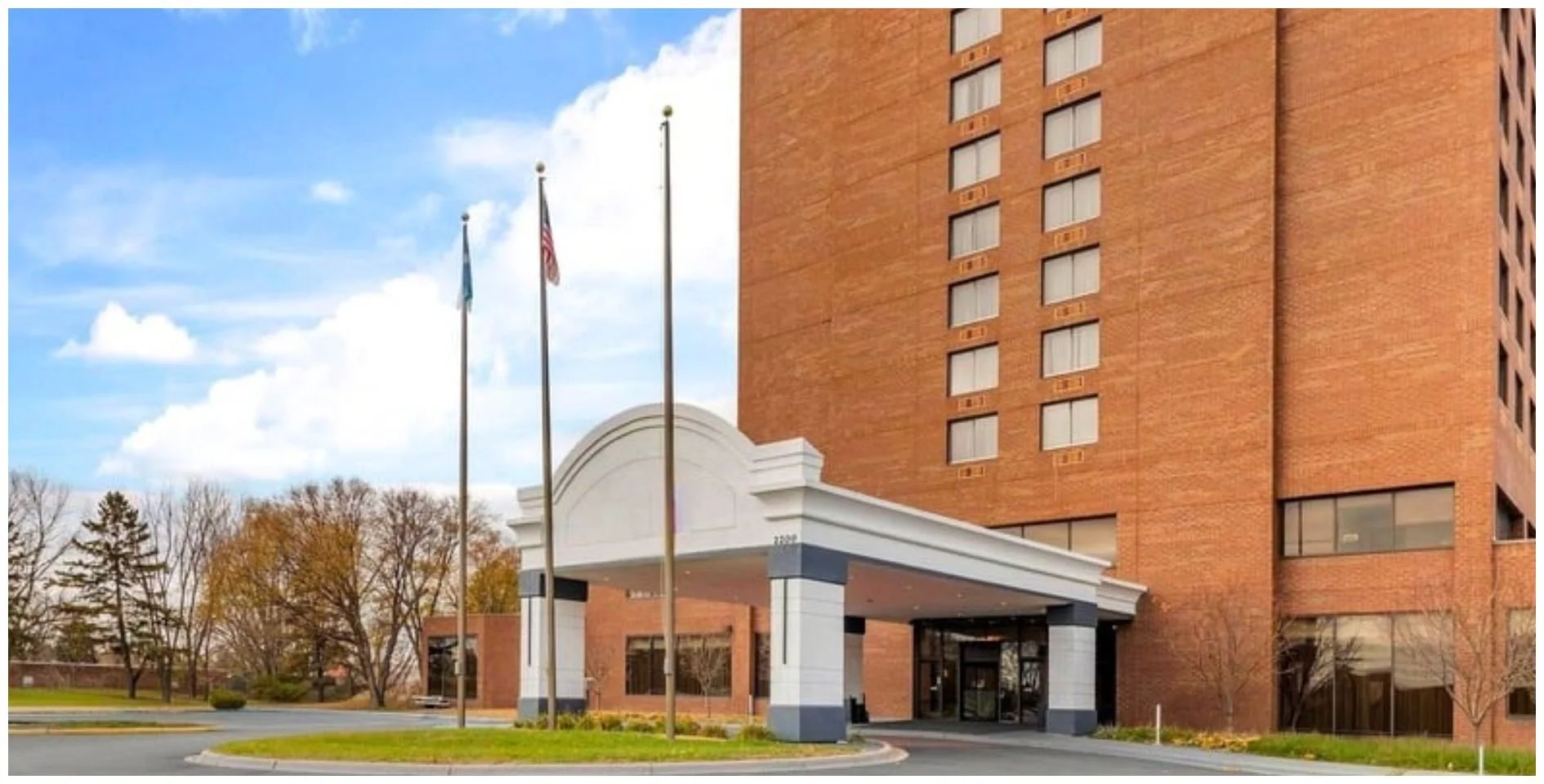 Paramount Lodging Advisors (PLA) Introduces Newly Listed Comfort Inn Brooklyn Center, MN
