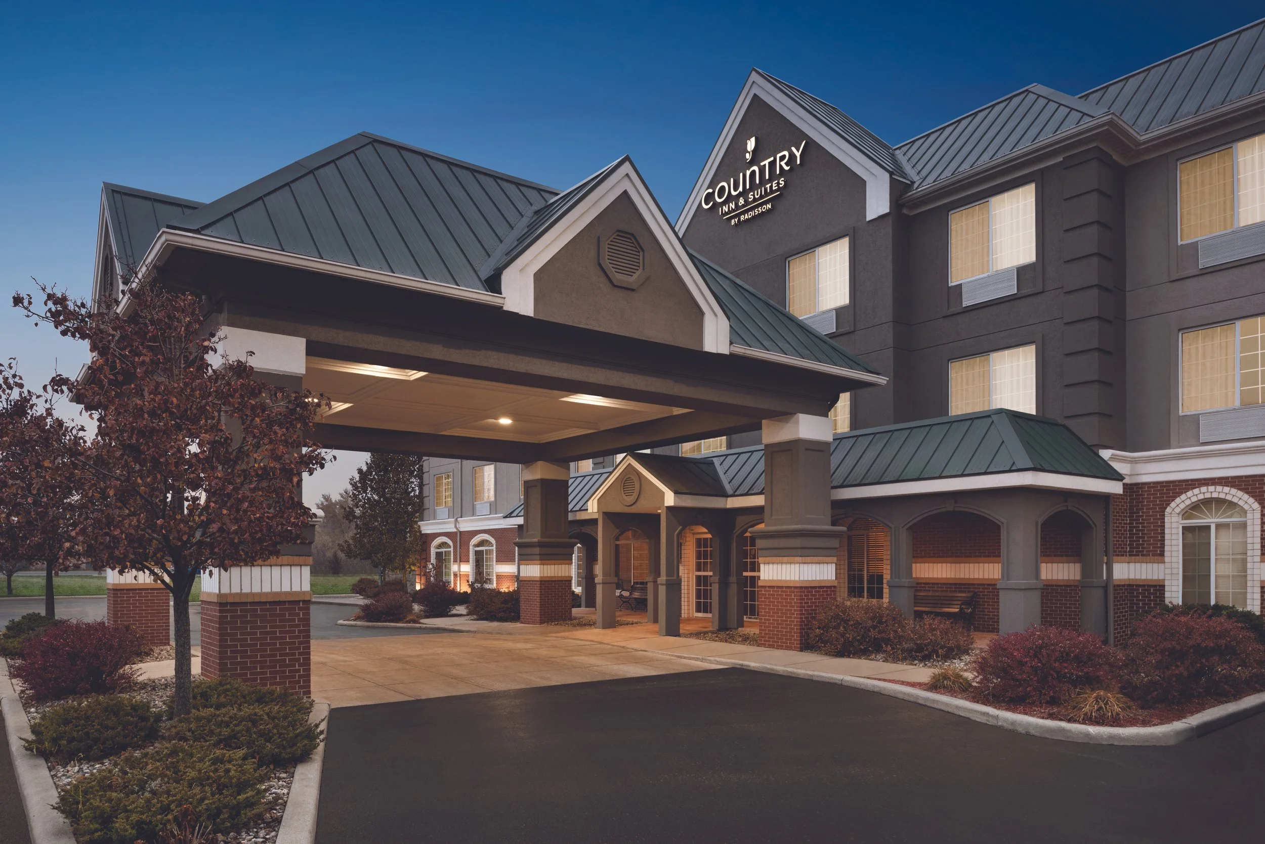 Paramount Lodging Advisors (PLA) Presents Country Inn &amp; Suites by Radisson, Michigan City, IN