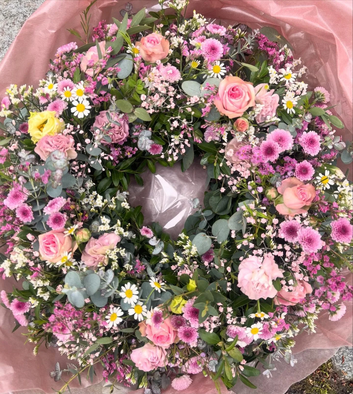Einfach DANKE sagen! 💗
Zum Muttertag ein Hoch auf all die Frauen, die da sind.
Die zuh&ouml;ren, mitf&uuml;hlen und den Alltag leichter machen&hellip;🌸🌺🌸