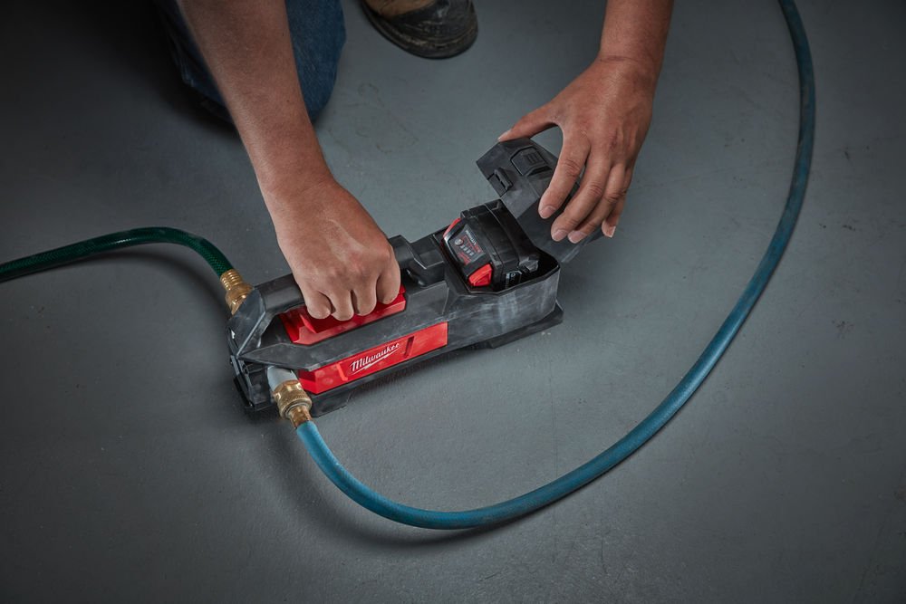 Milwaukee M18 Transfer Pump M18BTP-0