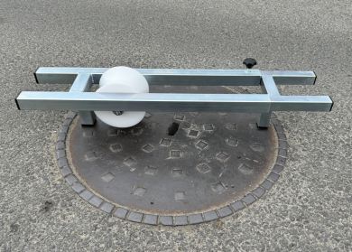 Manhole Top Roller
